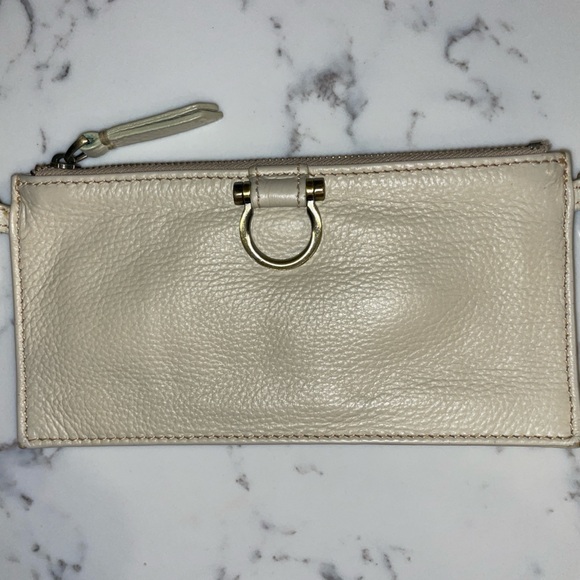 Sapahn | Evelyn Wristlet Wallet | Smoke Oil Leather - Picture 1 of 5